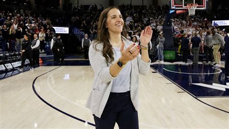 Gonzaga head coach Lisa Fortier a finalist for Coach of the Year award ...