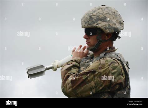 C Indirect Fire Infantryman Hi Res Stock Photography And Images Alamy