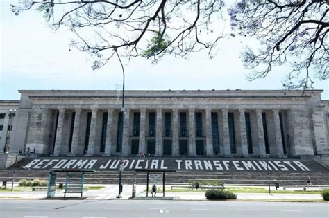 Polémica Protesta En La Facultad De Derecho Twerking Y Pedido De