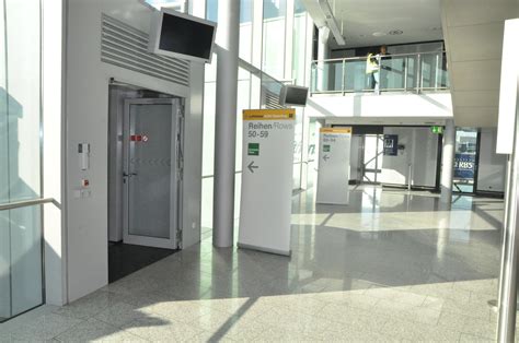 Lufthansa Airlines Check In 5