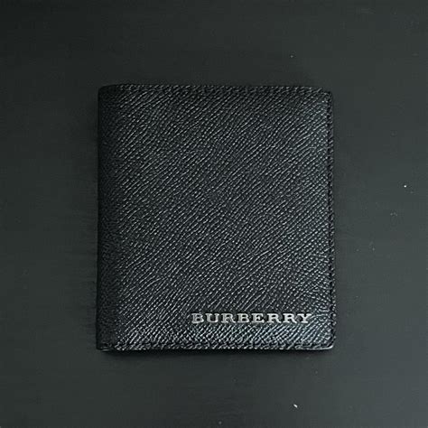 burberry wallet Got the wallet a few years ago.... - Depop