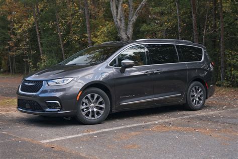 Capability Features 2022 Chrysler Pacifica Hybrid Chrysler Canada