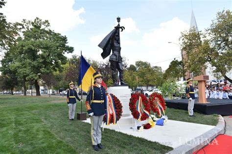 Monument dedicat eroinei Ecaterina Teodoroiu în București