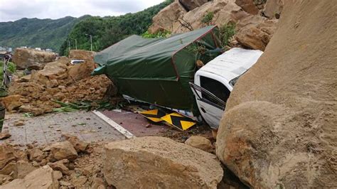 驚險畫面曝！潮境公園大規模山崩 2人送醫、9車遭波及 華視新聞網