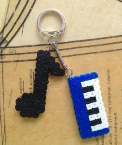 25+ Perler Bead Keychain: DIYs & Free Patterns