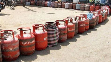 Commercial LPG Price Cut By Rs 198 Per Cylinder In Delhi CHECK