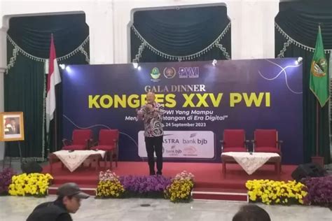 Panitia Kongres Pwi Menyediakan Mobil Bandros Dan Kunjungan Ke