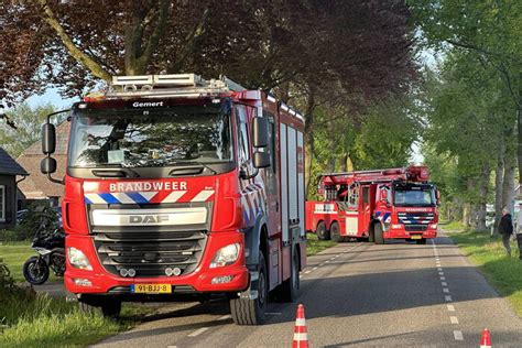 Brandweer Veegt Schoorsteen Na Brand Wijnboomlaan Gemert