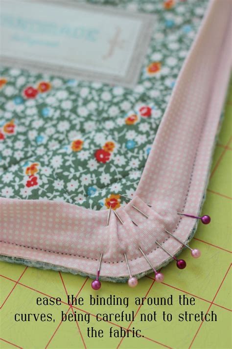 Tutorial How To Sew Rounded Quilt Corners Suzy Quilts 43 Off