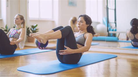 Pilates ćwiczenia i efekty Jak ćwiczyć w domu Oh me