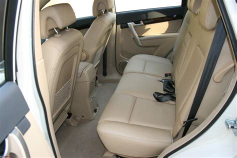 2010 Chevy Captiva Inside