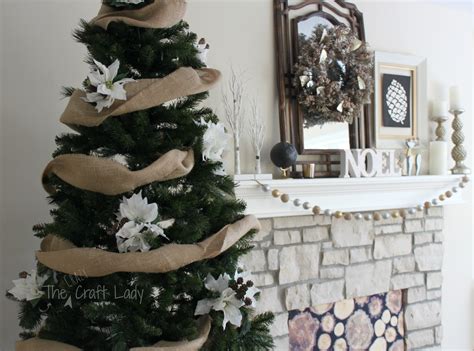 Decorating With Burlap Tree #christmas #christmastime