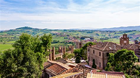 Tour Emilia Romagna E Marche Urbino Marche Dlt Viaggi