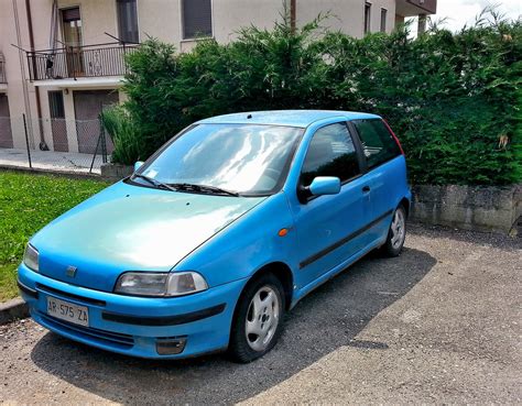 Fiat Punto Sporting Ferma Ormai Da Tre Anni Riccardo Nassisi Flickr