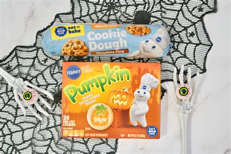 TikTok Viral Pillsbury Halloween Cookie Hack
