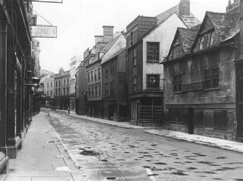 60 Incredible Vintage Photographs That Capture Everyday Life In Plymouth From The Early 20th