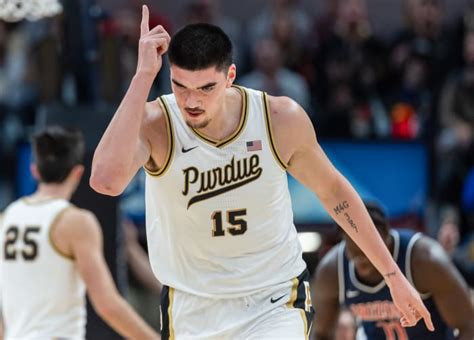 Purdue Star Zach Edey Announces His Nba Draft Decision The Spun