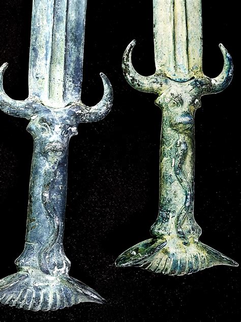 Collection of Swords | Antiques Board