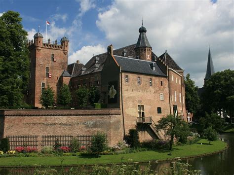 10 Royal Must-see Castles In Netherlands That You Cannot Miss - Travelila