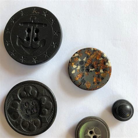 0899 Lk Eleven Select Composition Antique Buttons Including 5 Whistle