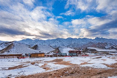 大气甘肃张掖冬季雪山大景高清摄影大图 千库网