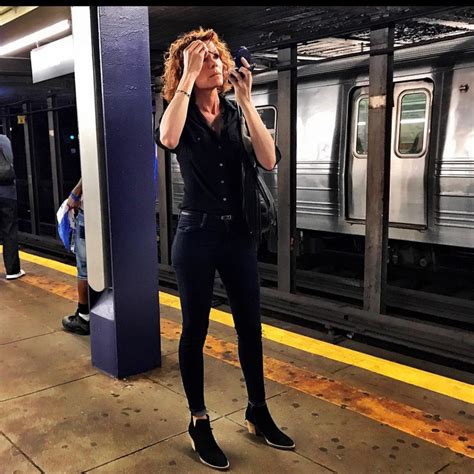 Hot Photos Of Robyn Lively ThBlog