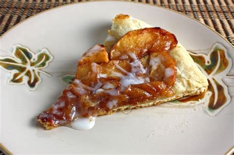 Apple Pie Pizza - Closet Cooking