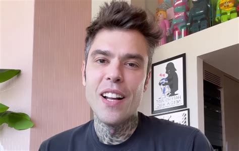 Fedez Malattia Stampa E Chiara Ferragni Cosa Pensa Selvaggia Lucarelli