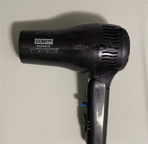 Conair Iconic Cord-Keeper Hair Dryer 1875 Technology with Retractable ...