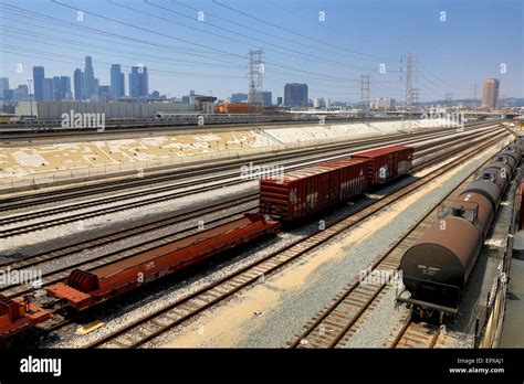 Los Angeles River And Downtown Lacalifornia Stock Photo Alamy