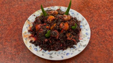 চিংড়ি মাছ দিয়ে লাল শাক ভাজা Lal Shak Bhaja Bengali Red Spinach Fry With Prawn Recipe Youtube