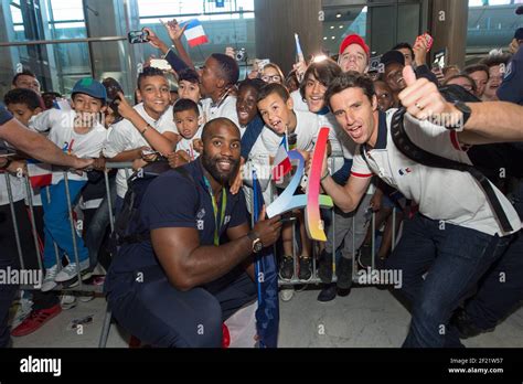 El Medallista De Oro Franc S En Judo Teddy Riner Y Co Presidente De