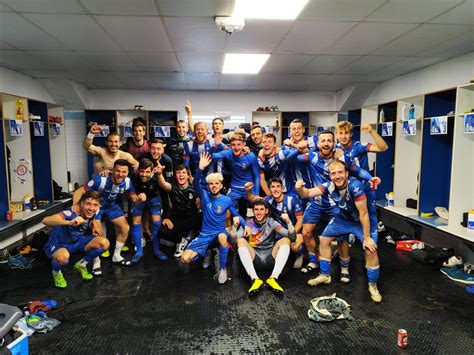 El Avilés certifica el play off y el Langreo acaricia la permanencia