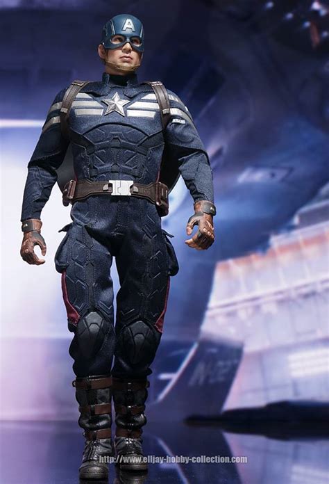 Hot Toys Captain America The Winter Soldier Collectible Action Figure