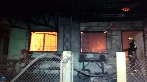 Voraz Incendio Consumió Por Completo Una Vivienda En El Barrio Paz Barahona Cbc Canal 6