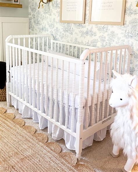 Creative Ways To Transform Your Babys Crib Into A Daybed