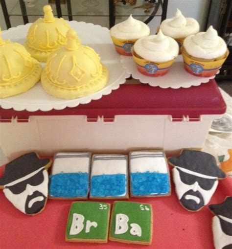 Breaking Bad Cookies And Cupcakes With Hectors Bell Los Pollos Hermanos