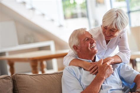 Nuestro Amor Puede Hacer Cualquier Cosa Foto De Una Feliz Pareja De