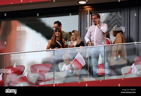 Robert Lewandowski And Wife Anna Lewandowski Hi Res Stock Photography