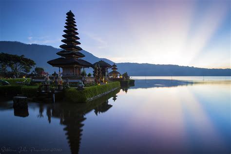 Danau Beratan, Baturiti, Tabanan Regency, Bali, Indonesia Sunrise ...