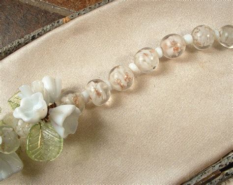 Vintage Venetian Murano Glass Flower Necklace White L Gem