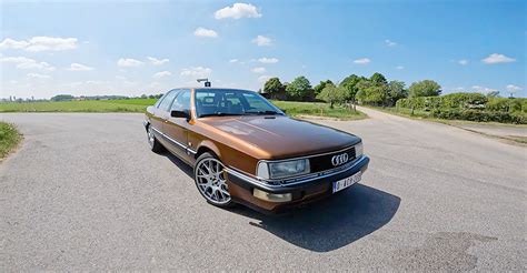 Video How A 1990 Audi 200 With A Turbocharged 5 Cylinder Engine Sounds And Drives On An