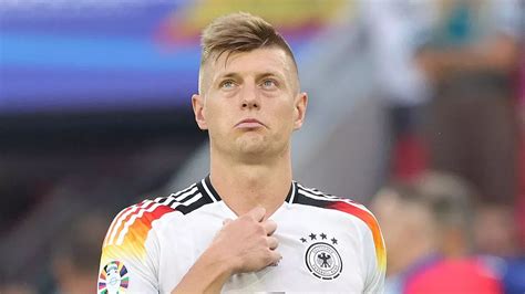 Toni Kroos nach EM Aus Ehefrau Jessica teilt bewegende Liebeserklärung