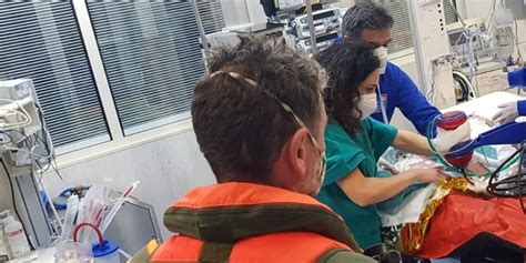 Neonato In Pericolo Di Vita Trasportato D Urgenza Da Taormina A Roma