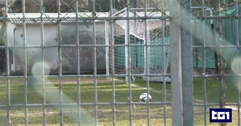 Calcio Violenze E Insulti In Campo E Sulle Gradinate Stadio A Porte