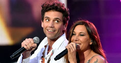 Le Chanteur Mika Et La Chanteuse Zazie Enregistrement De L Mission