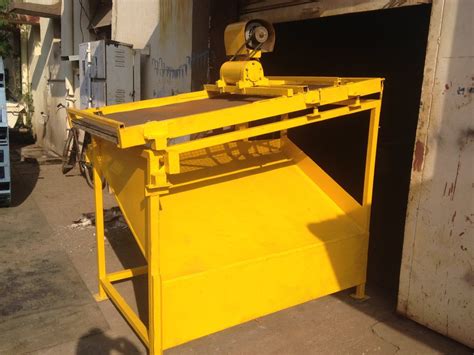 5 Hp Mild Steel Sand Screening Machine Capacity 20 M3 Hr At Rs