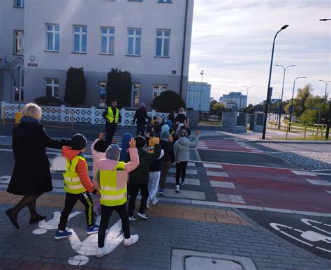 O Bezpiecznej Drodze Do Szko Y Z Policjantami Aktualno Ci Kpp