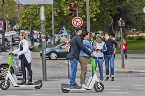 Transports Trottinettes électriques l âge minimum va être relevé et