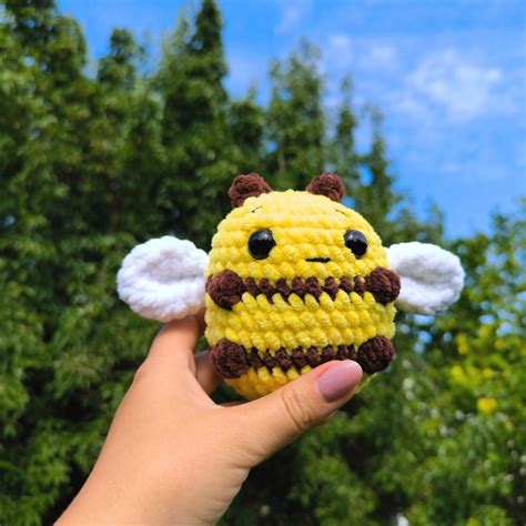 Bee Crochet Pattern Honey Crochet Tutorial Amigurumi Buzzing Bees